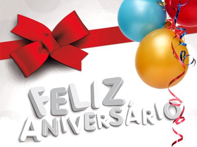 Feliz aniversaria balão e presentes