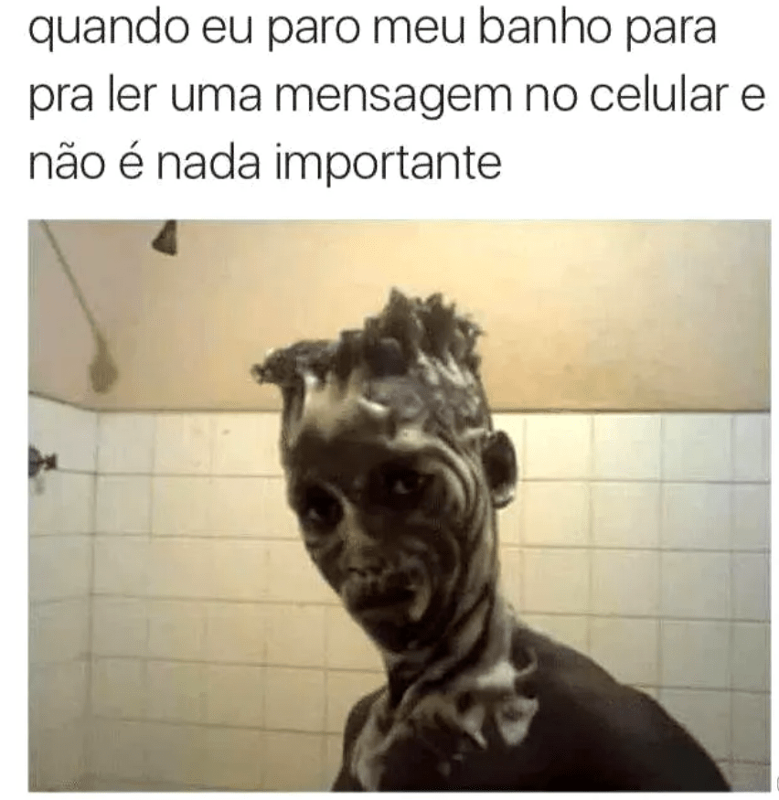 Foto engraçada negro no banho